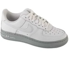 Nike bateliai