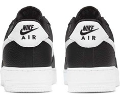 Nike bateliai