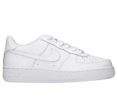 Nike bateliai