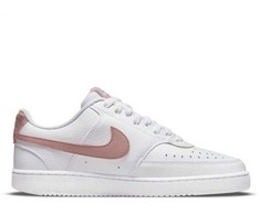 Nike bateliai