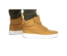 Nike bateliai