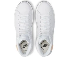 Nike bateliai