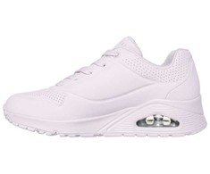 Skechers bateliai