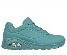 Skechers bateliai