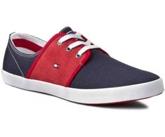 Tommy Hilfiger bateliai