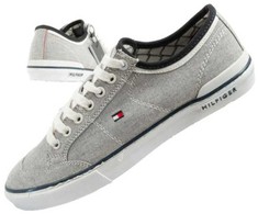 Tommy Hilfiger bateliai