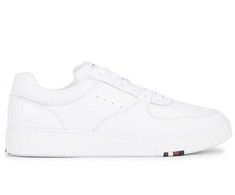 Tommy Hilfiger bateliai