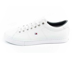 Tommy Hilfiger bateliai