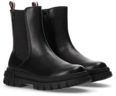 Tommy Hilfiger bateliai