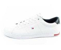 Tommy Hilfiger bateliai