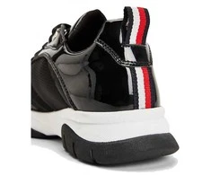 Tommy Hilfiger bateliai