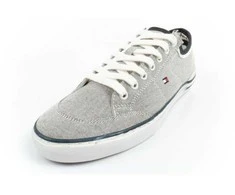 Tommy Hilfiger bateliai