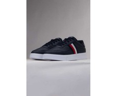 Tommy Hilfiger bateliai
