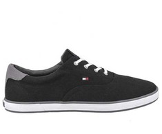 Tommy Hilfiger bateliai