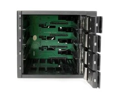 StarTech.com HSB4SATSASBA diskų įrenginio skyriaus dangtelis Juoda