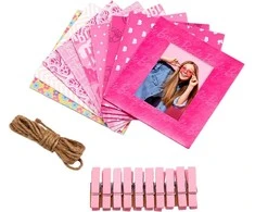 Nuotraukų rėmelis „Kodak x Barbie“ paveikslų pakabinimo rinkinys Barbės rėmeliai su kvadratėliais, segtukais ir virvele