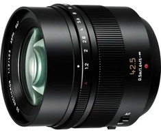 „Panasonic Leica DG Nocticron 42.5mm f/1.2 ASPH. Power O.I.S.“ objektyvas, juodas