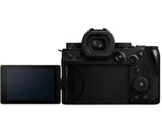 Panasonic Lumix DC-S5IIX + 24-105mm F4
