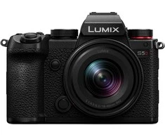 Panasonic Lumix DC-S5D + 18-40mm