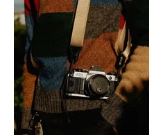 Peak Design SLIDE LITE COYOTE v3 kaklo arba peties dirželis lengviems fotoaparatams