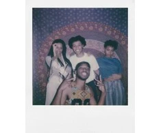 Polaroid – „Now Gen 3 Pebble Baltas“ – rinkinys su spalvota plėvele (8 nuotraukos)
