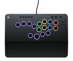 „Turtle Beach Victrix Pro KO“ besvirtė kovos lazda „Xbox“