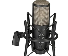 AKG P220 - large-diaphragm condenser microphone, juodas