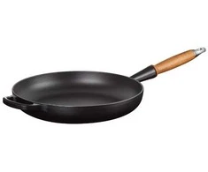 Le Creuset ketaus keptuvė su medine rankena Ø28cm
