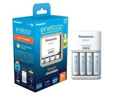 Panasonic Eneloop Smart Batteries charger + 4x AA 2000 mAh
