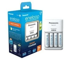 Panasonic Eneloop Smart Batteries charger + 4x AA 2000 mAh