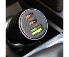Įkroviklis Swissten PD 2x USB-C / USB automobilinis įkroviklis 95W su USB-C - USB-C laidas 1m