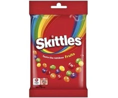 Kramtomieji saldainiai SKITTLES Fruit Pouch vaisių skonio traškiame cukraus glajuje, 95g