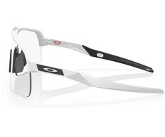 OAKLEY Sutro Lite Matte Baltas/Clear Photochromic sportiniai akiniai