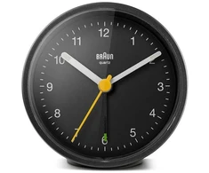Braun BC12B Klassischer analoger Wecker mit Schlummerfunktion und Licht