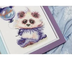 Beldizart (Nutrauktas) Kryželiu siuvinėjimo rinkinys "Panda su kamuoliu" 16.8 × 13.6 cm S/VK059