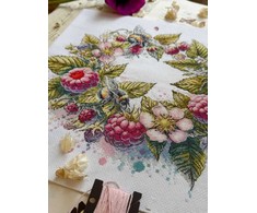 Beldizart Kryželiu siuvinėjimo rinkinys "Avietės ir kamanės" 31,5 х 26,5 cm SANM-44