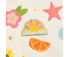 Bothy Threads Needle Minder "Here Comes The Sun" XA65 4.5x3 cm