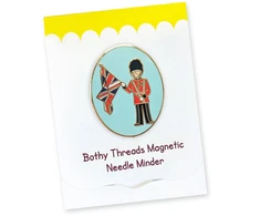 Bothy Threads Needle Minder "London Guard" XA18 2.9x3.5 cm