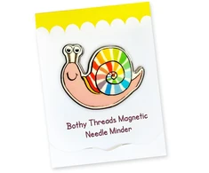 Bothy Threads Needle Minder "Rainbow Snail" XA22 4x3 cm