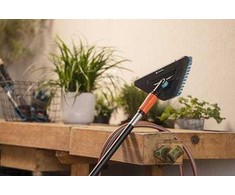 Gardena "Cleansystem" rankena S, prijungiama prie vandens tiekimo, didesniems plotams plauti