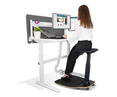 Ergonomiška stovima kėdė DELTACO OFFICE su integruotu kilimėliu, juodas / DELO-0302