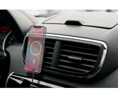 Qi bevielis mašininis kroviklis DELTACO su magnetinio fiksavimo funkcija, tinkamas Apple iPhone 12/13, juodas / QI-1035