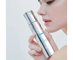 Drėkinamoji kreminė veido dulksna „Apothe Exosome Squal-Tox Booster Cream Mist“, 100 ml