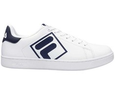 Fila Holdings Fila Courtbay Logo M FFM0364 13037 batai