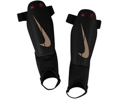 Futbolo apsaugos vaikams Nike Charge juoda DX4610 011 (L)