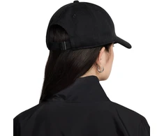 Kepurė su snapeliu Nike Club juoda FZ5698 010 (S/M)