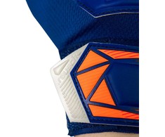 Reusch Attrakt Starter Solid Junior Goalkeeper Gloves 56 72 514 4126