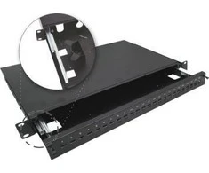 Teleskopinė šviesolaidinė komutacinė panelė 24xSC simplex / 24xLC duplex 19" 1U su tvirtinimo priedais (lizdais, juostelėmis) ALANTEC