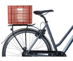 Basil Crate M terra red dviračio dėžė 29,5L