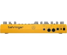 Behringer TD-3-AM – analoginis boso linijų sintezatorius